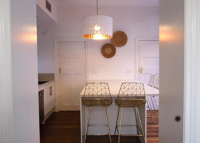 Spacious Cbd Terrace - 3 Beds, Wifi And Parking