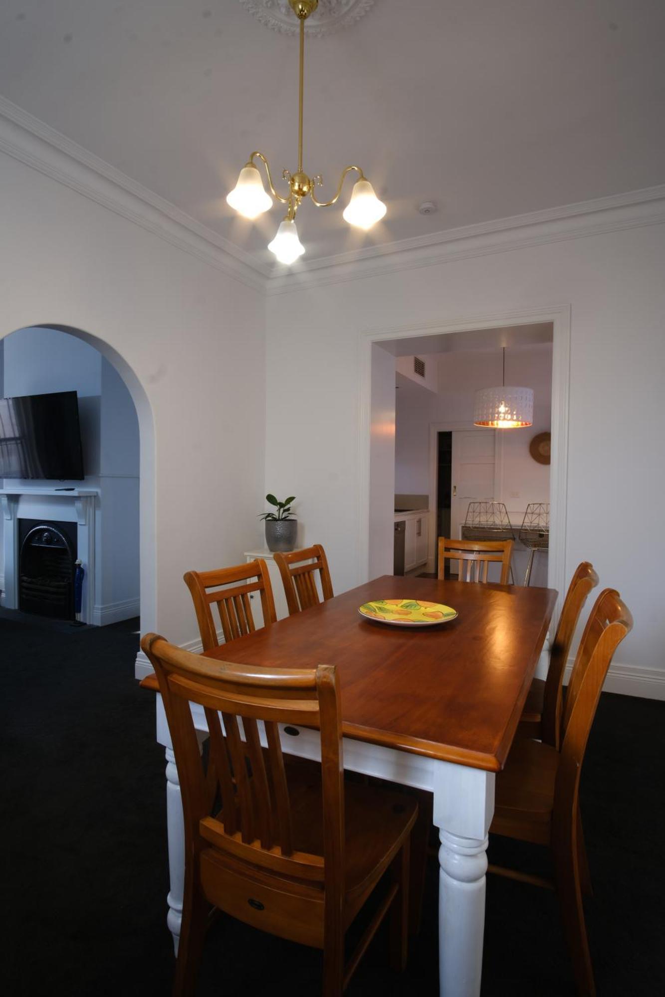 Spacious Cbd Terrace - 3 Beds, Wifi And Parking Holiday home *