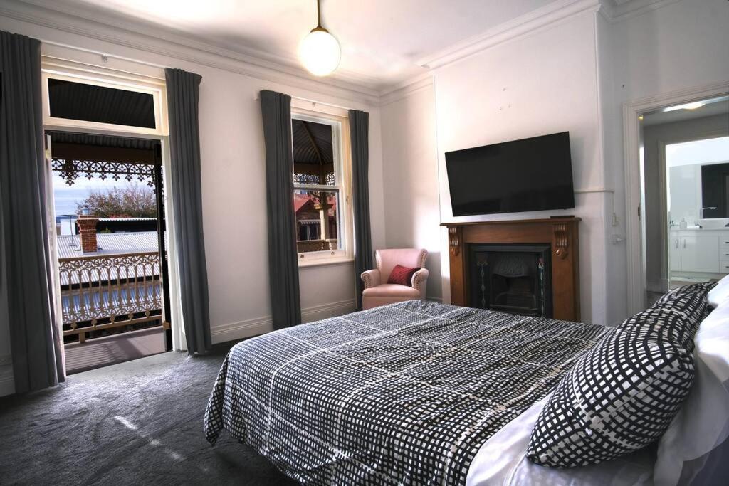 Spacious Cbd Terrace - 3 Beds, Wifi And Parking Adelaide